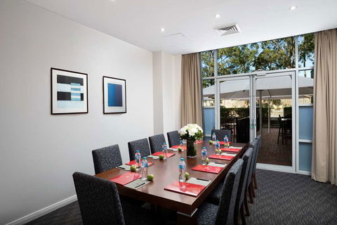 Rydges Bankstown - Tourism Canberra 8