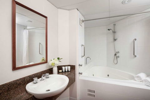 Rydges Bankstown - Tourism Canberra 14