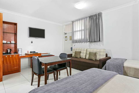 Comfort Inn & Suites Burwood - Tourism Canberra 7