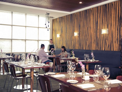 Mercure Hotel Parramatta - Tourism Canberra 12