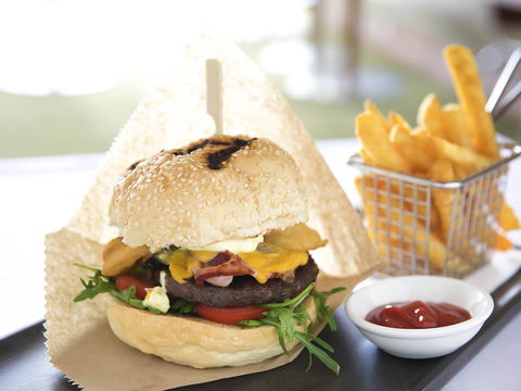 Mercure Hotel Parramatta - Tourism Canberra 14