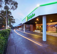 Holiday Inn Warwick Farm - Tourism Canberra