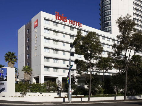 Hotel Ibis Sydney Olympic Park - Tourism Canberra 0