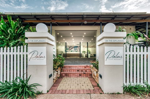 Palms City Resort - Tourism Canberra 6