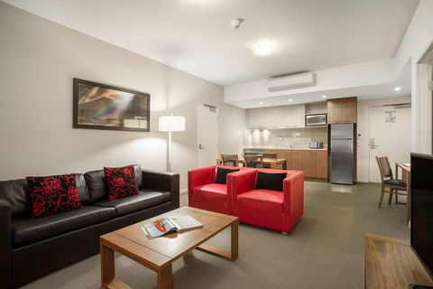 Hudson Parap - Tourism Canberra 4