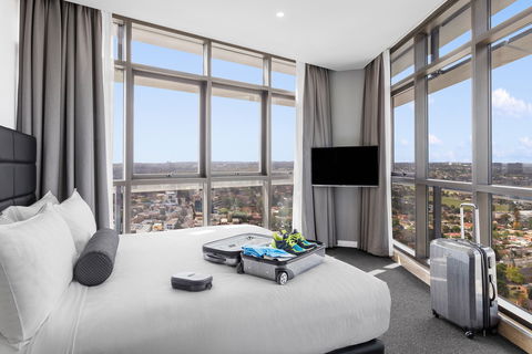 Meriton Suites Church Street, Parramatta - Tourism Canberra 2