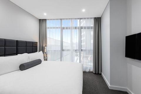 Meriton Suites Church Street, Parramatta - Tourism Canberra 13