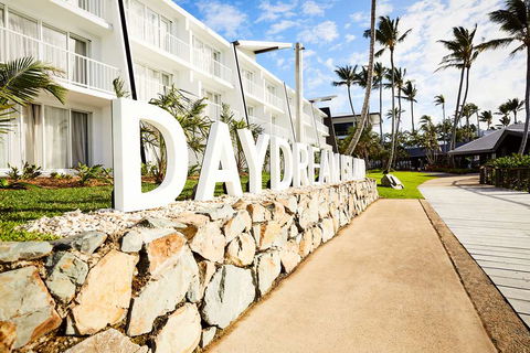 Daydream Island Resort - Tourism Canberra 0