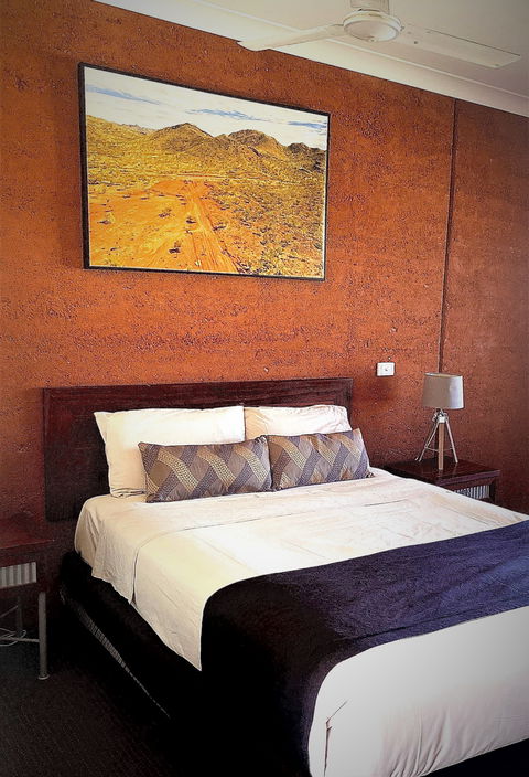 Gidgee Inn - Tourism Canberra 1