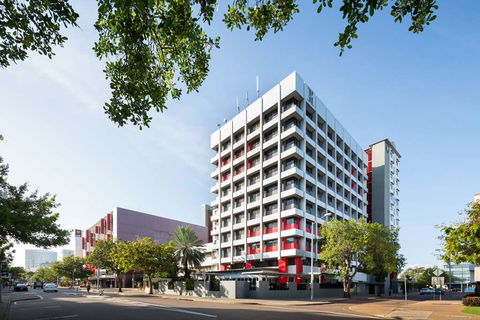 H On Smith Hotel - Tourism Canberra 1