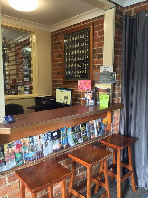 The Aussie Rest Motel - Tourism Canberra 1