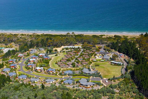 Club Wyndham Seven Mile Beach-Trademark - Tourism Canberra 0