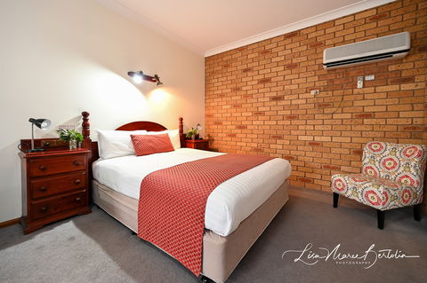 Narrandera Club Motor Inn - Tourism Canberra 1