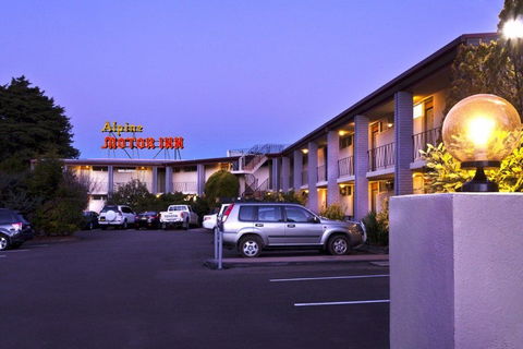 Alpine Motor Inn - Tourism Canberra 0