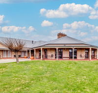 The Bowen Inn Motel - Tourism Canberra
