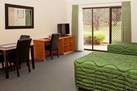 Comfort Inn & Suites Riverland - Tourism Canberra 2