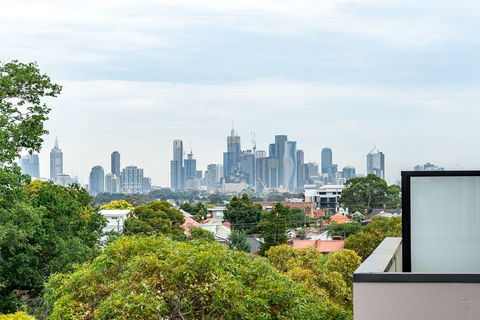 Artel Apartment Hotel Melbourne - Tourism Canberra 1