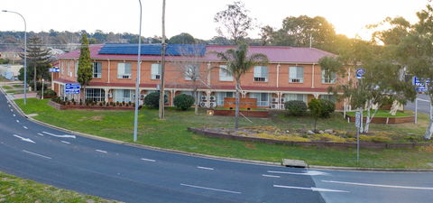 Hamilton's Queanbeyan Motel - Tourism Canberra 0