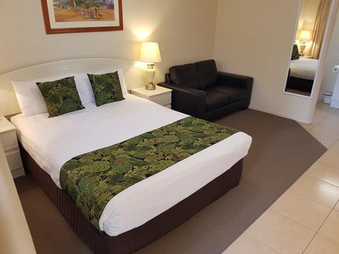 The Palms Motel, Chinchilla - Tourism Canberra 2