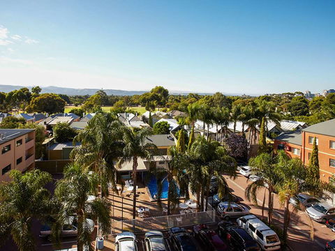 Econo Lodge North Adelaide - Tourism Canberra 1