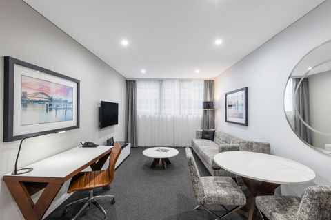 Meriton Serviced Apartments North Sydney - Tourism Canberra 1