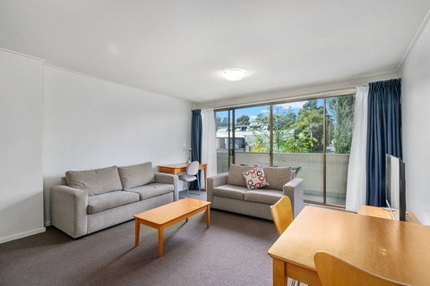 Knox International Hotel - Tourism Canberra 1