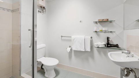 Metro Hotel Perth City - Tourism Canberra 7