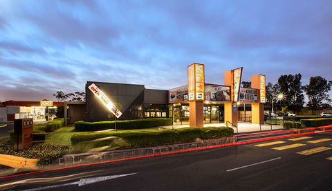 Nightcap At Keysborough Hotel - Tourism Canberra 0