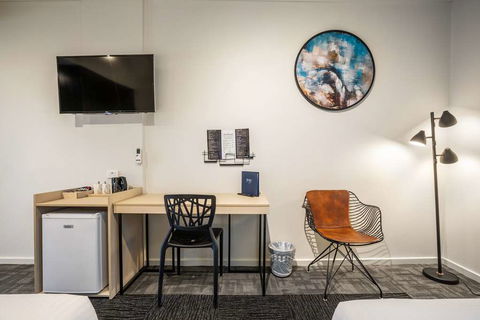 Nightcap At Keysborough Hotel - Tourism Canberra 3