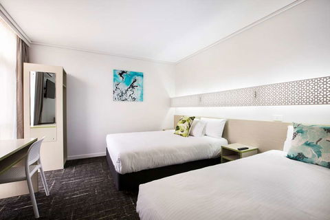 Nightcap At Sandringham Hotel - Tourism Canberra 3