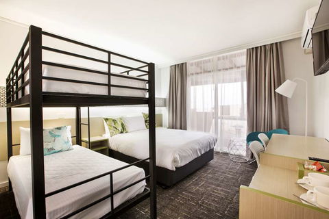 Nightcap At Sandringham Hotel - Tourism Canberra 7