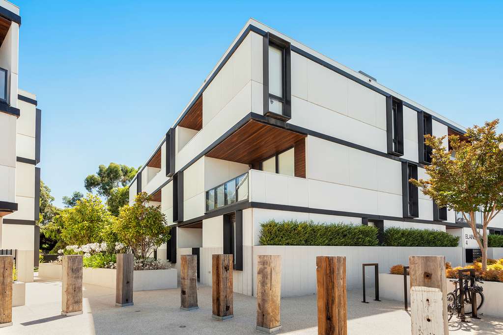 Clayton VIC Tourism Canberra