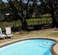 Golden Heritage Motor Inn  Cottages - Tourism Canberra