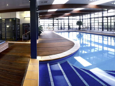 Novotel Canberra - Tourism Canberra 13