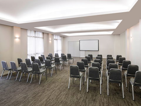 Mercure Newcastle - Tourism Canberra 9