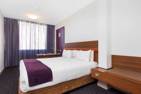 Quality Hotel Ambassador Perth - Tourism Canberra 4