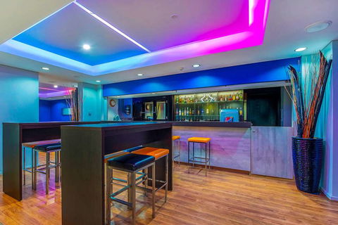 Quality Hotel Ambassador Perth - Tourism Canberra 11