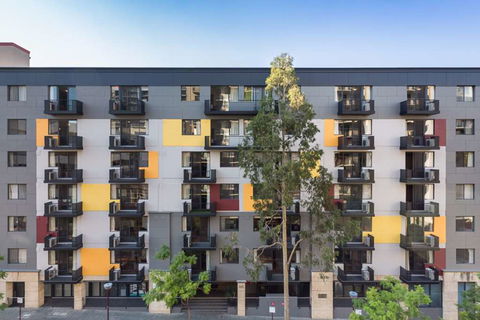Mont Clare Boutique Apartments - Tourism Canberra 0