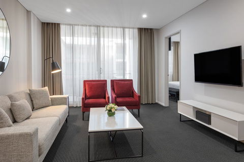 Meriton Suites North Ryde - Tourism Canberra 3