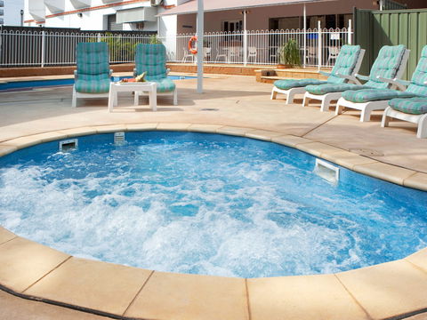 Novotel Darwin Atrium - Tourism Canberra 9
