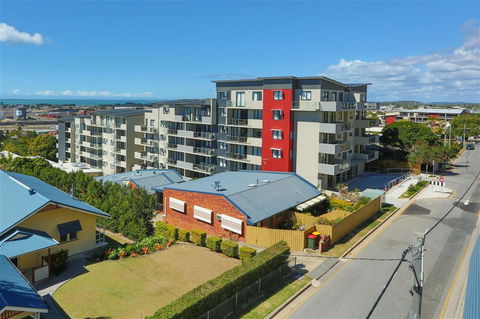 Gladstone Central Plaza Apartment Hotel - Tourism Canberra 0