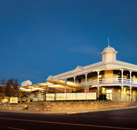 Tradewinds Hotel - Tourism Canberra