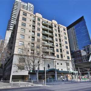 Arrow On Spencer - Tourism Canberra 0