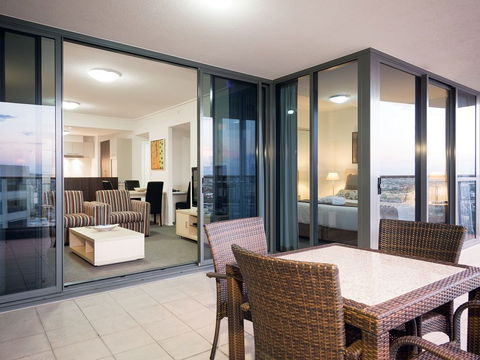 Oaks Aurora - Tourism Canberra 2