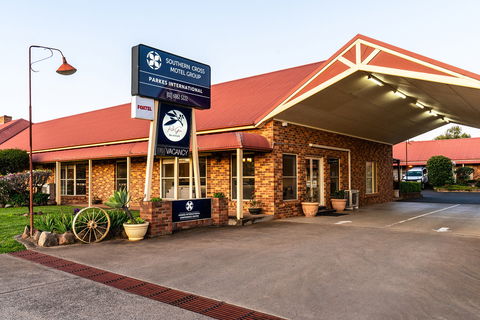 Parkes International - Tourism Canberra 0