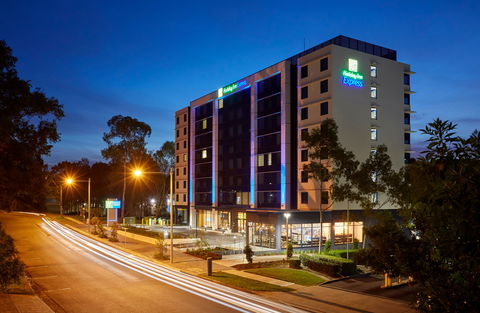 Holiday Inn Express Sydney Macquarie Pk - Tourism Canberra 0