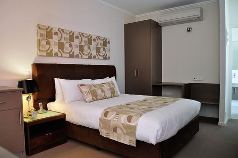 Quality Suites Fremantle - Tourism Canberra 1