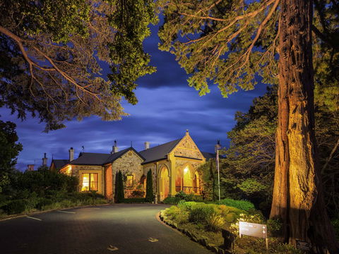 Mount Lofty House - Tourism Canberra 0