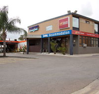 Nightcap at Playford Tavern - Tourism Canberra