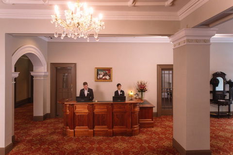 Hadley's Orient Hotel - Tourism Canberra 1